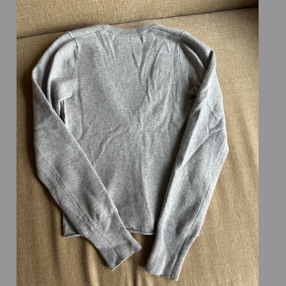 Extreme cashmere deep v neck sweater in grey - Picture 3 of 3